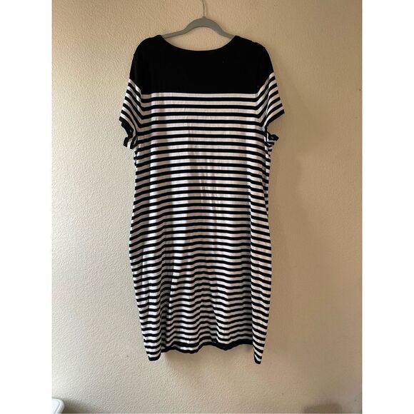 Torrid striped short sleeve sweater dress size 4‎ - Picture 3 of 7